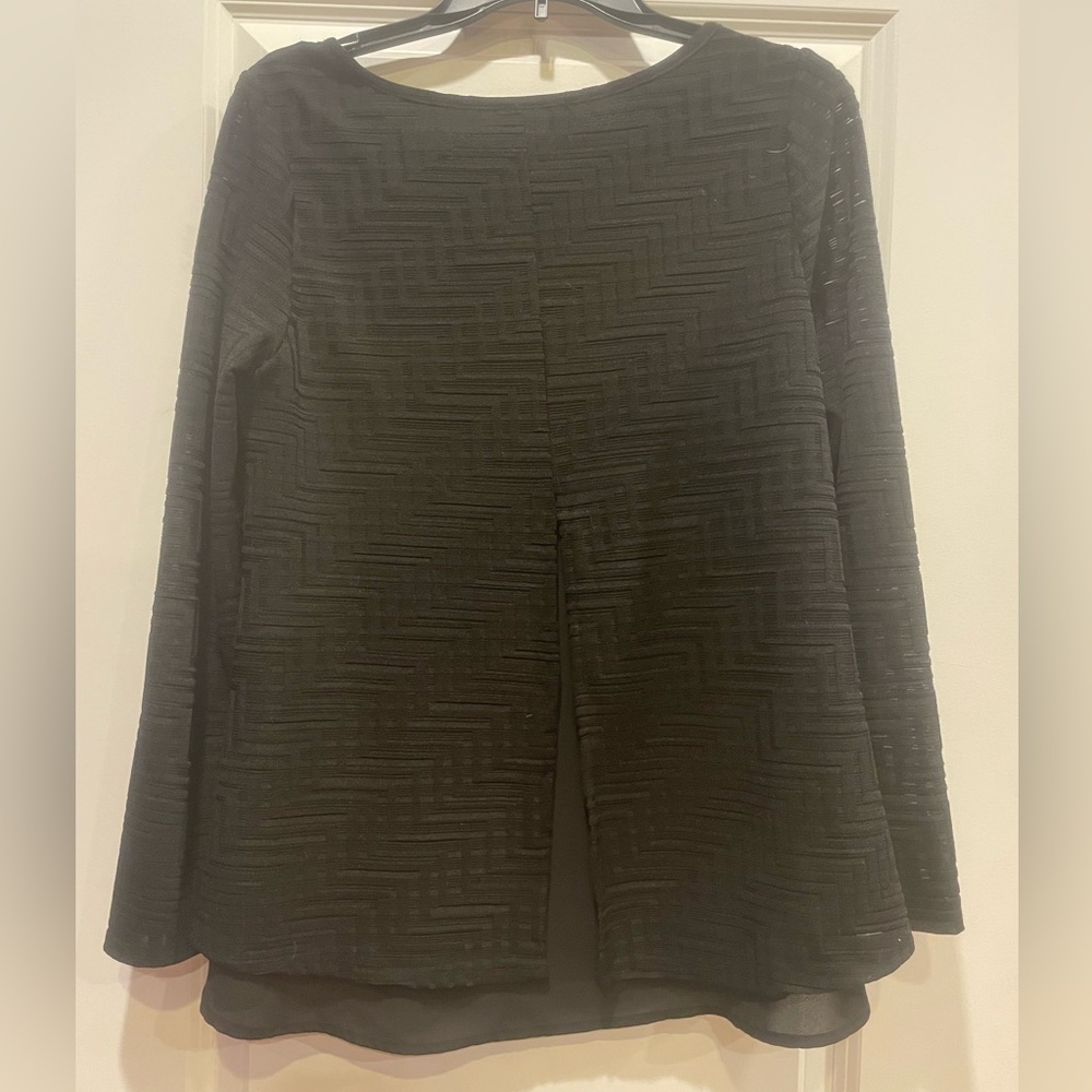 The Limited black blouse. Size small. - Picture 4 of 6